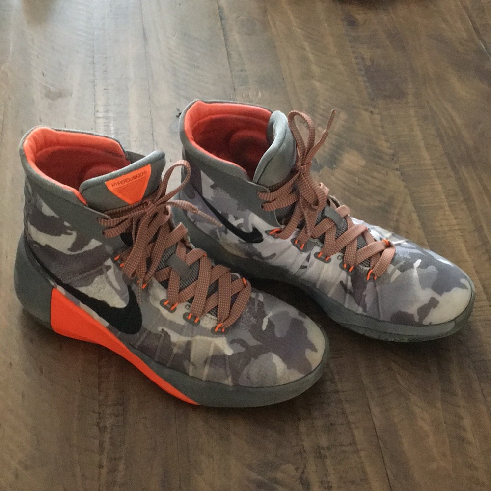 Nike Hyperdunk 2015 Boy’s Sneakers